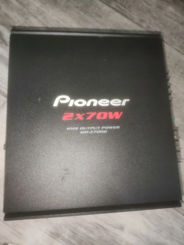 Почти янги усилитель PIONEER 2X70W GM-E7002 4 Почти янги усилитель PIONEER 2X70W GM-E7002 4