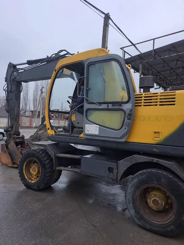 Volvo 2004-yil xolati alo
