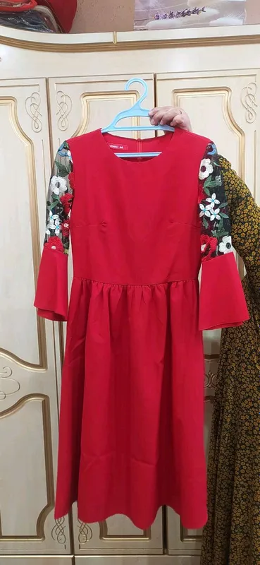 Naryadniy qizla uchun ko'ylak Naryadniy qizla uchun ko'ylak
