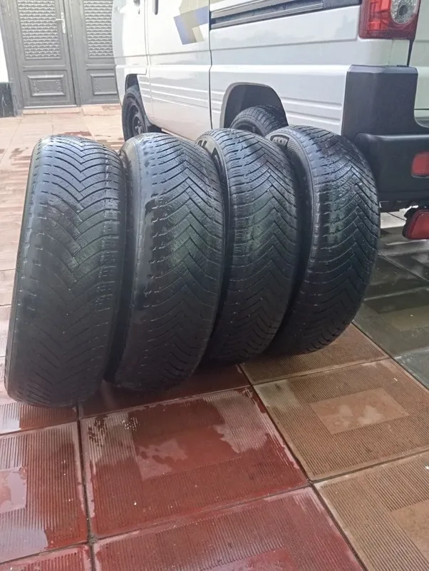 Дамас Авто шина б/у 175/70R13 3