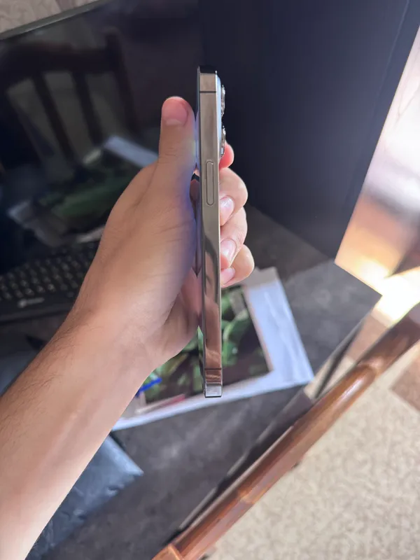 iPhone 13 Pro 4