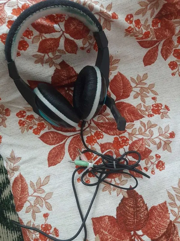 продам наушники hoco и sony
