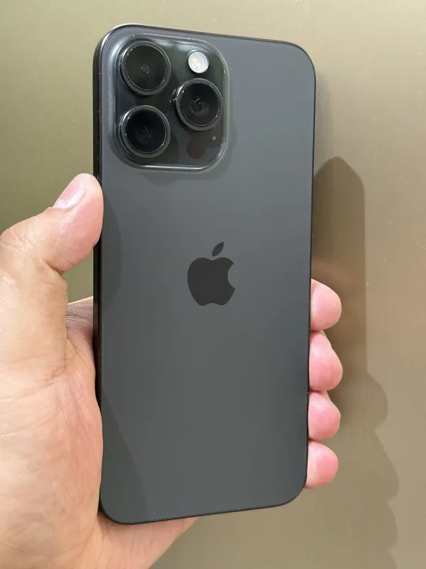 Iphone 15 pro Max ideal 84% yomkost