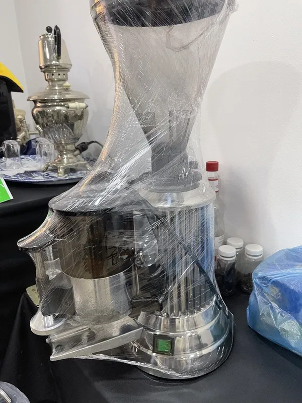 Professional espresso mashina Rancilio – 2 gruppali, zo‘r holatda