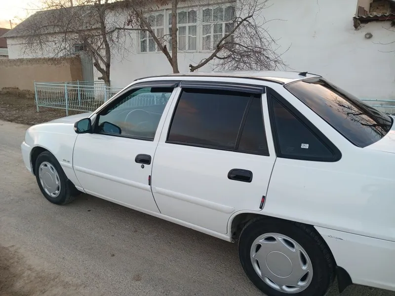 Nexia 2 sotiladi narxi kelishiladiNexia2 Rangi: oq Prabek:351000 Benz