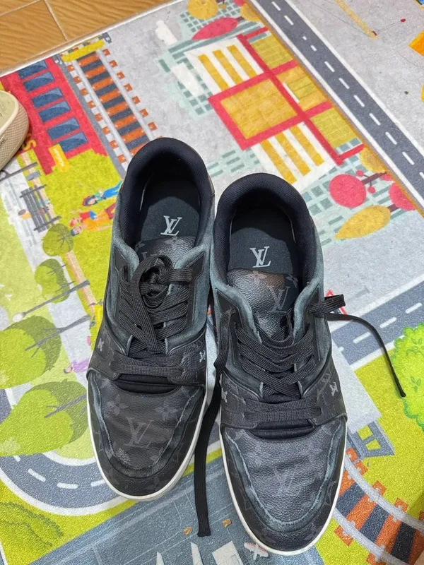 Louis Vuitton LV Trainer Sneaker. 2 Louis Vuitton LV Trainer Sneaker. 2