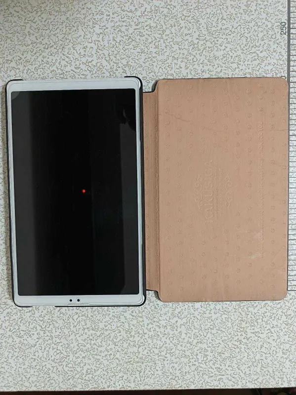 Планшет "Samsung" 4 Планшет "Samsung" 4