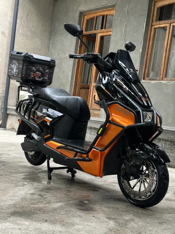 Skuter Sotiladi 3