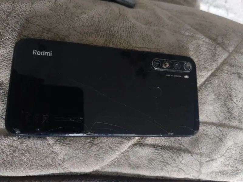 redmi note 8  б/у немного разбитый работает хоршон 2
