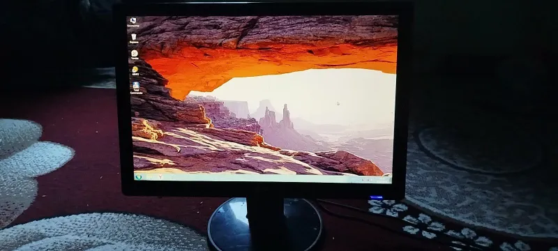 19 Monitorlar sotiladi 3 19 Monitorlar sotiladi 3