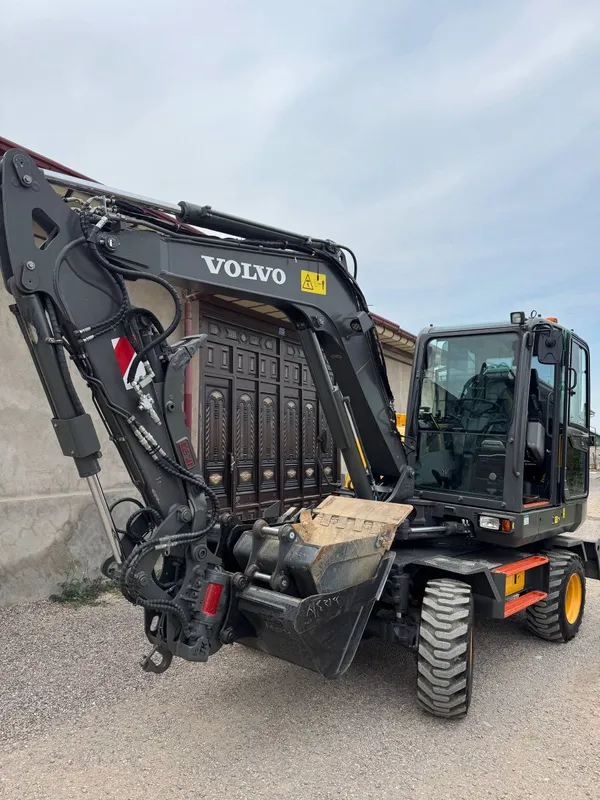 Volvo EW60 PRO sotiladi