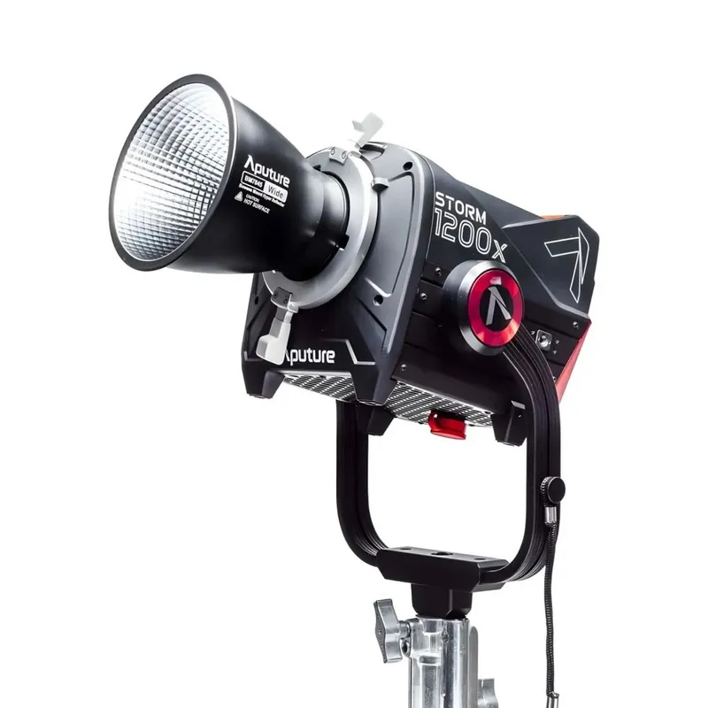 Aputure STORM 1200x Cinema LED Light Aputure STORM 1200x Cinema LED Light