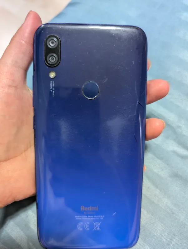 Продается телефон Xiaomi Redmi 7