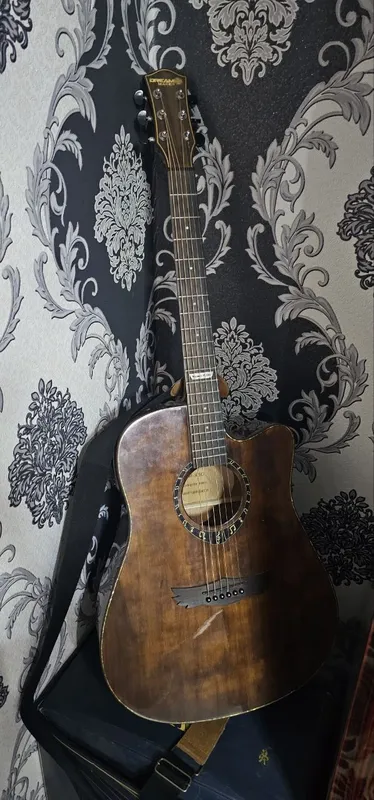 Orginal Gitara sotiladi — фото 1