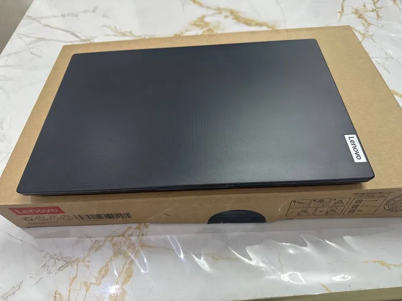 Lenovo V15 G4 IRU 1 Lenovo V15 G4 IRU 1