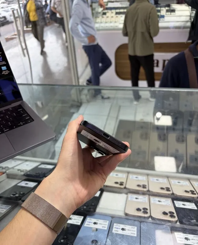 iPhone 15 128 ГБ, 76% 6 iPhone 15 128 ГБ, 76% 6