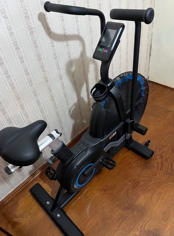Велотренажер Airbike HI-ULTRA HB005 2 Велотренажер Airbike HI-ULTRA HB005 2