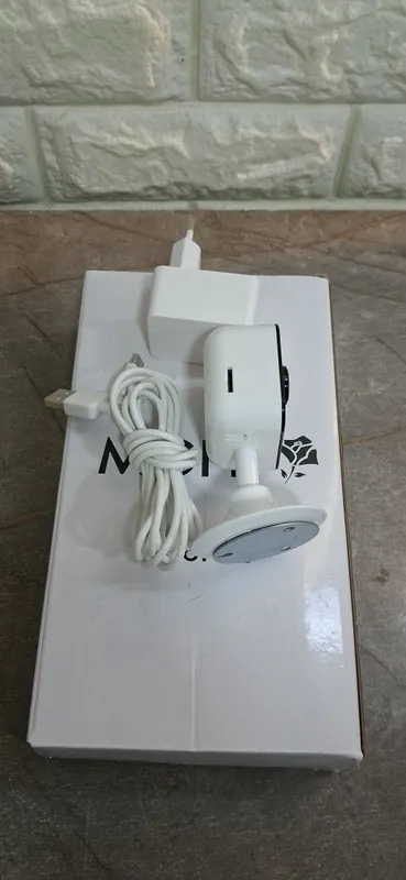 EZVIZ kamera sotiladi. Uy va do'kon uchun wifi da ishlaydi.