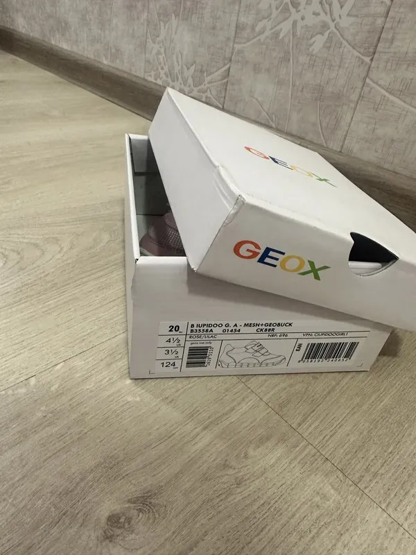 Кроссовки для девочки GEOX, 20 размер 5 Кроссовки для девочки GEOX, 20 размер 5