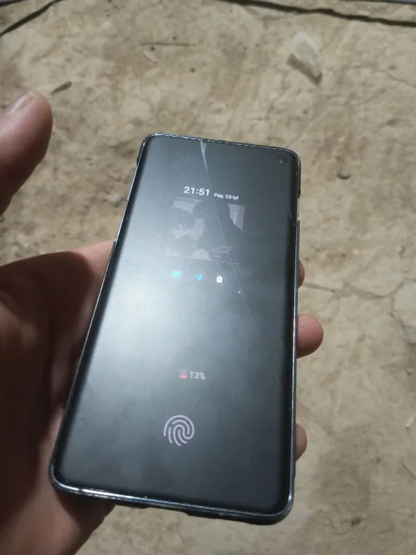 Samsung S10 8/128 2