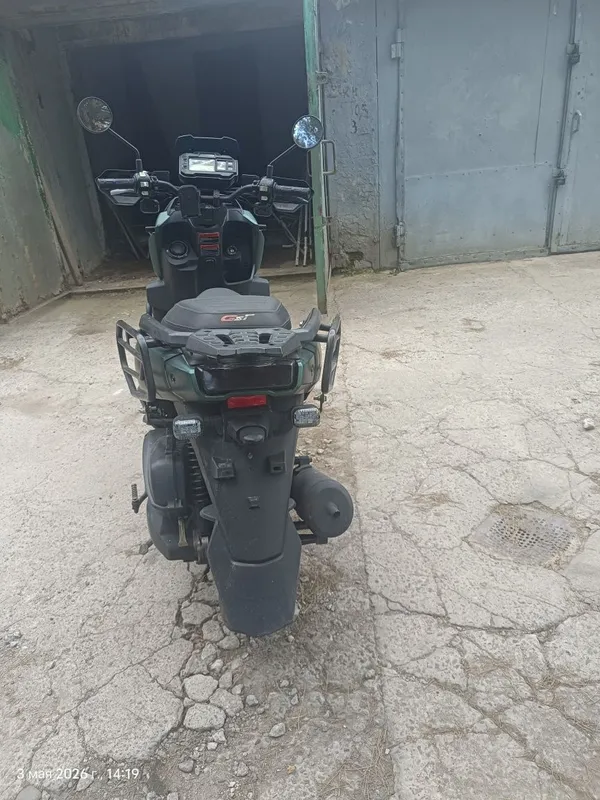 Подаю скутер Tank gst 150 — фото 1