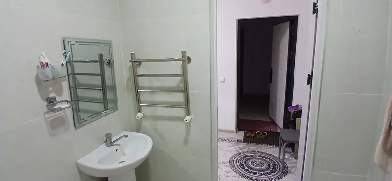 Assalomu Sergeli betonka Sokin makon turar joy majmuasidan 2 xona uy 5