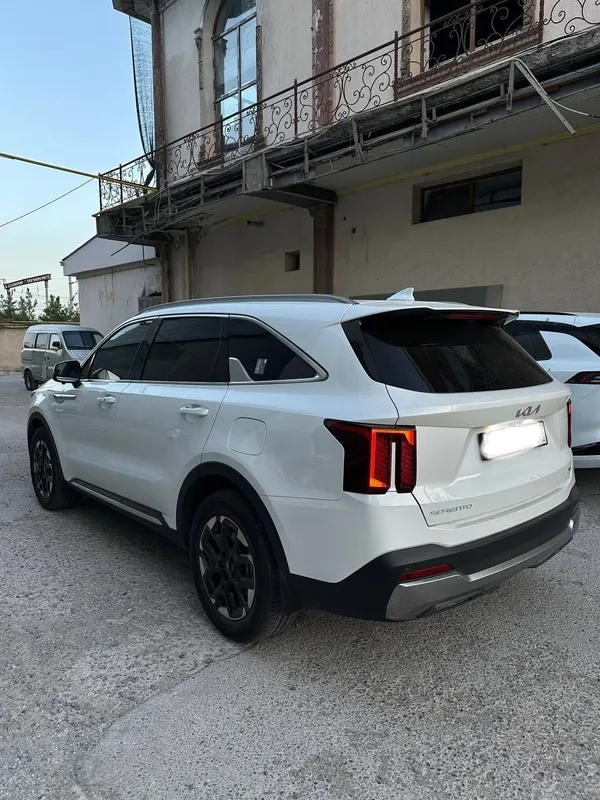 Kia Sorento 2.5L 7 orindiq — фото 1
