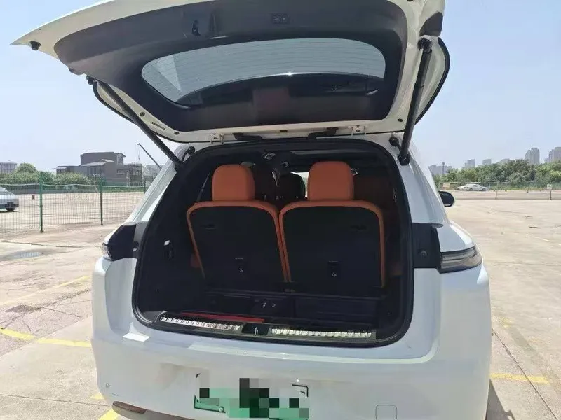 Li Auto 2025 L8 Ultra restyle — фото 3