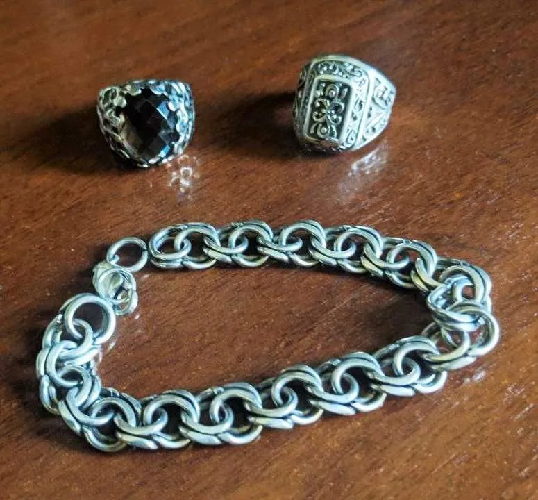 Серебряные кольца и цепь