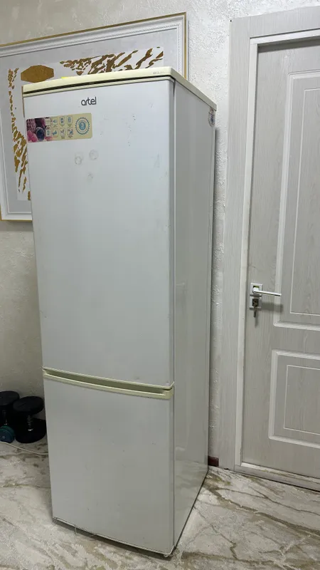 Холодильник Artel 1 Холодильник Artel 1