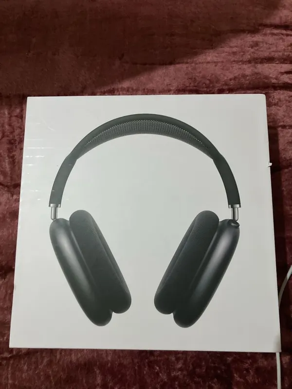 AirPods max 1 AirPods max 1