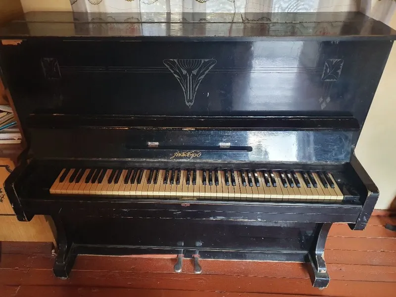 Srochna pianino sotiladi 1 Srochna pianino sotiladi 1