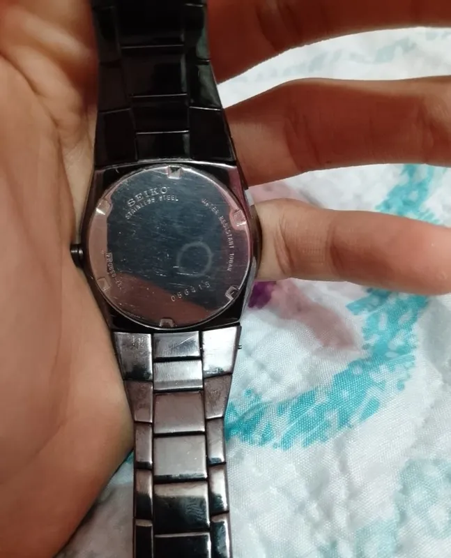 seiko soat sotiladi v732 4 seiko soat sotiladi v732 4