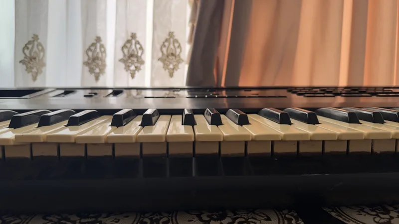 TS10, Ensoniq. 2 TS10, Ensoniq. 2