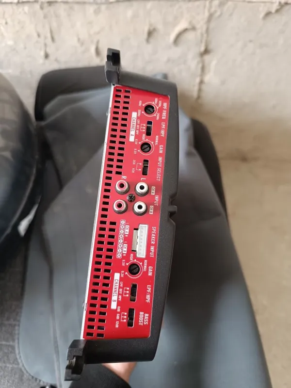 Useletil Pioneer 1000W 4 kanal 1.100 uzs 4 Useletil Pioneer 1000W 4 kanal 1.100 uzs 4
