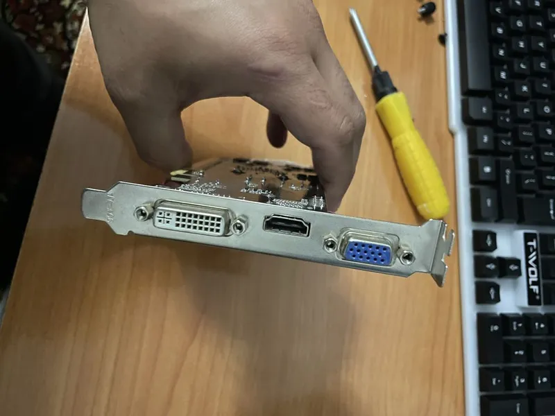 Nvidia G210. 1 gb yangidey turibdi — фото 1