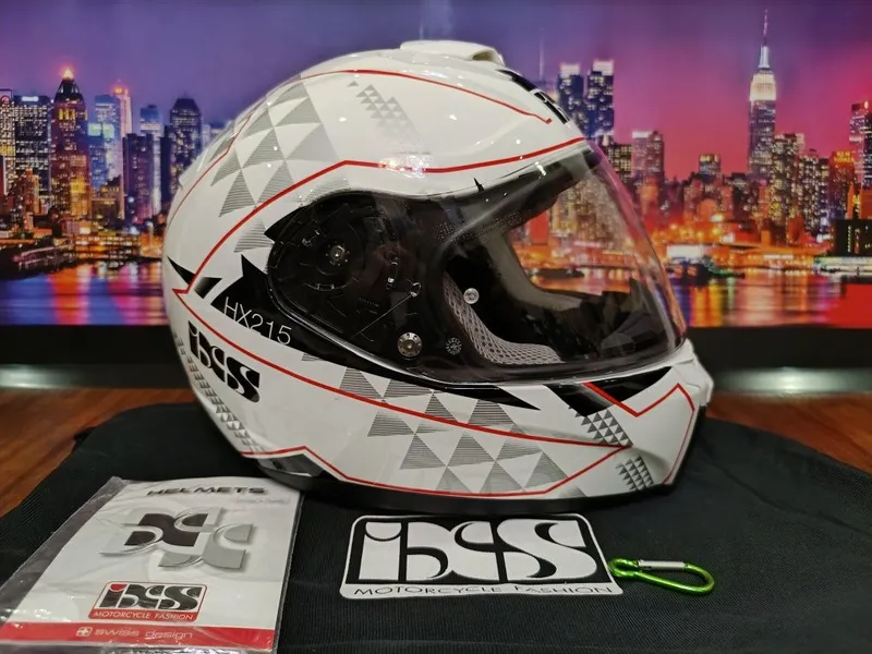 Мото шлем от Швейцарского бренда IXS — фото 1