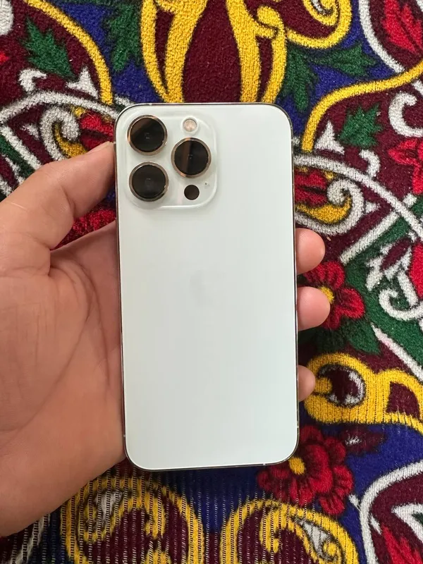 Sotiladi 13 pro 3