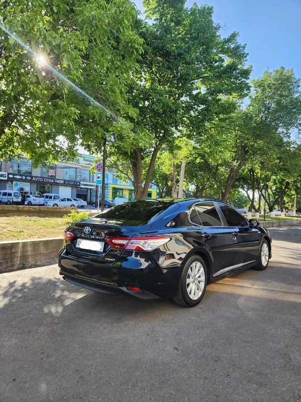 Toyota Camry Gibrid 2021 йил — фото 3