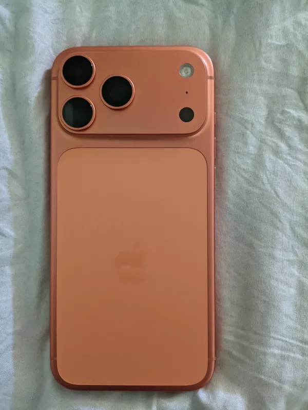 Iphone 17 pro max 1