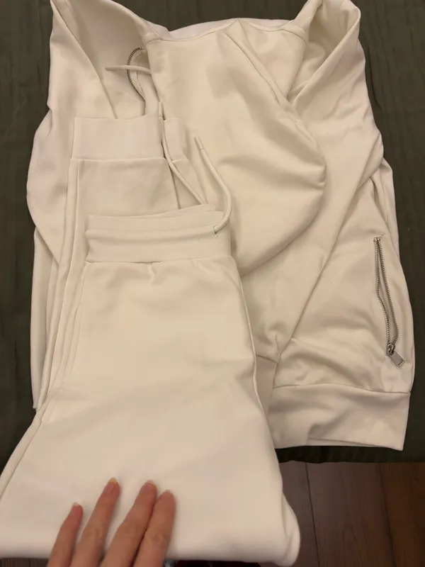 белый спортивный костюм Zara  ( женский) 4