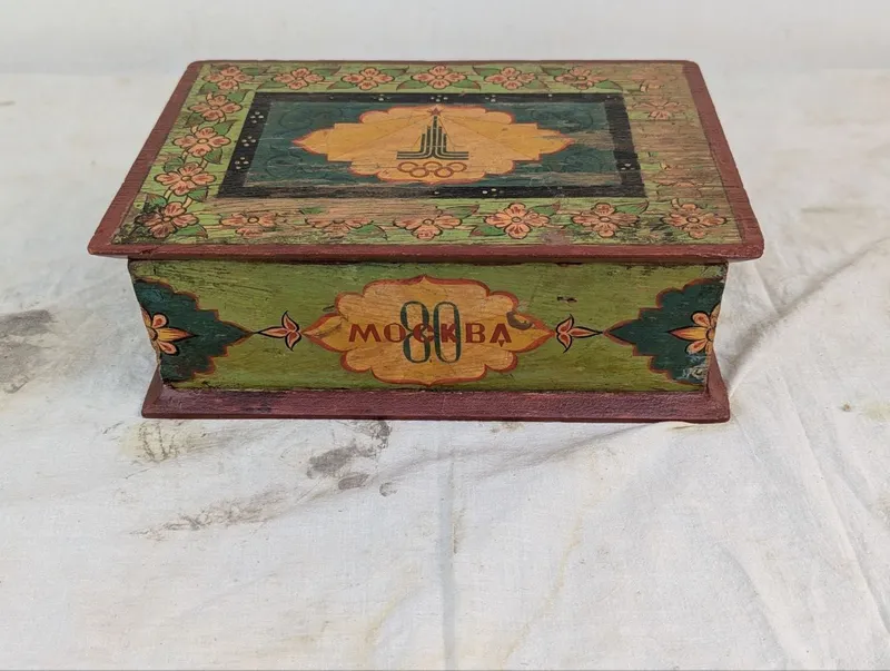 Продам шкатулку с символикой Олимпиады-80