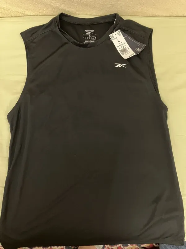 Продаю муж. спорт майку фирмы Reebok из Америки размер L