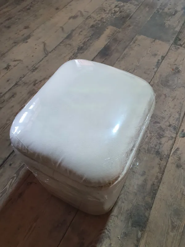 mebelni pufik tumba 4