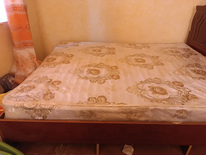 диван (спальный) использовался 1 год, всё в порядке 2