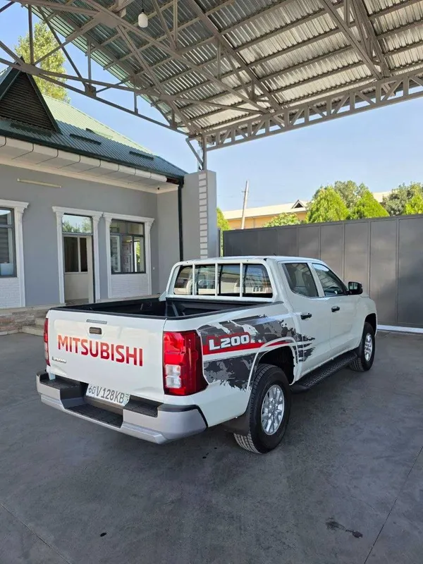Mitsubishi L200GLX Pick up 4 Mitsubishi L200GLX Pick up 4