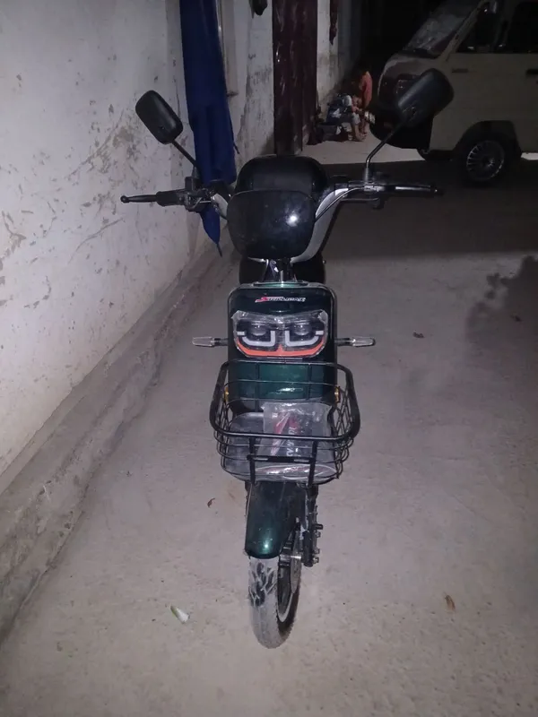 Skuter sotiladi yangi 3 kun buldi srochni pul kerakligi uchun Skuter sotiladi yangi 3 kun buldi srochni pul kerakligi uchun
