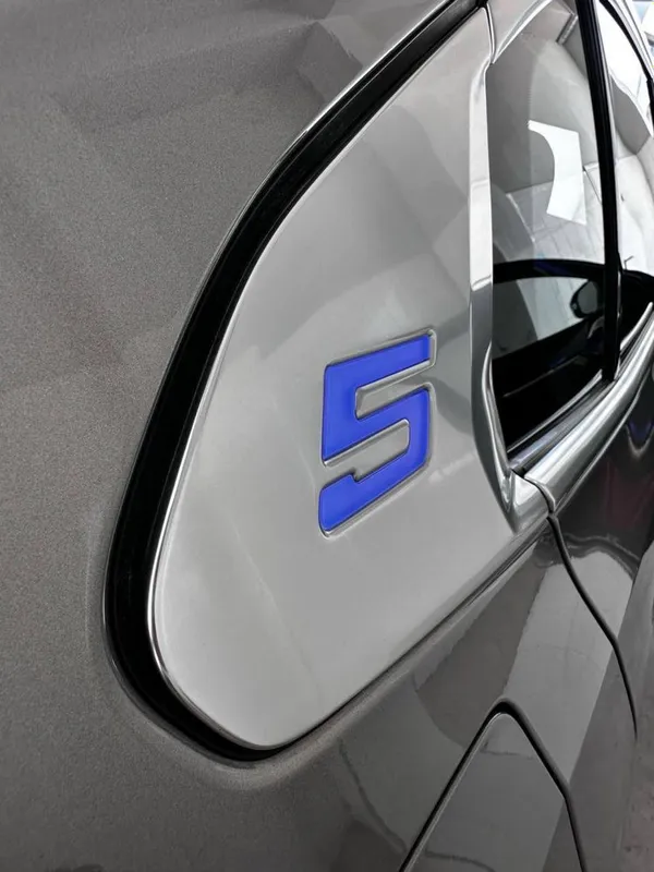 BMW I5 L35 full obmen 1