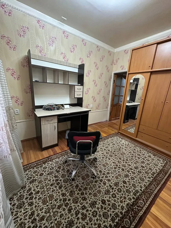 Продаётся 5-комнатная квартира, 110 м², 3/9, Мирабадский район 8