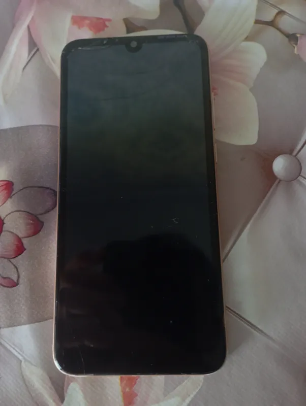 Telefon Huawei y6 2019 sotlad